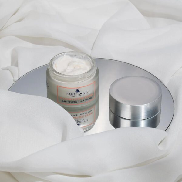 Perla iluminadora crema de cara 24 horas rich cosmética alemana natural SansSoucis